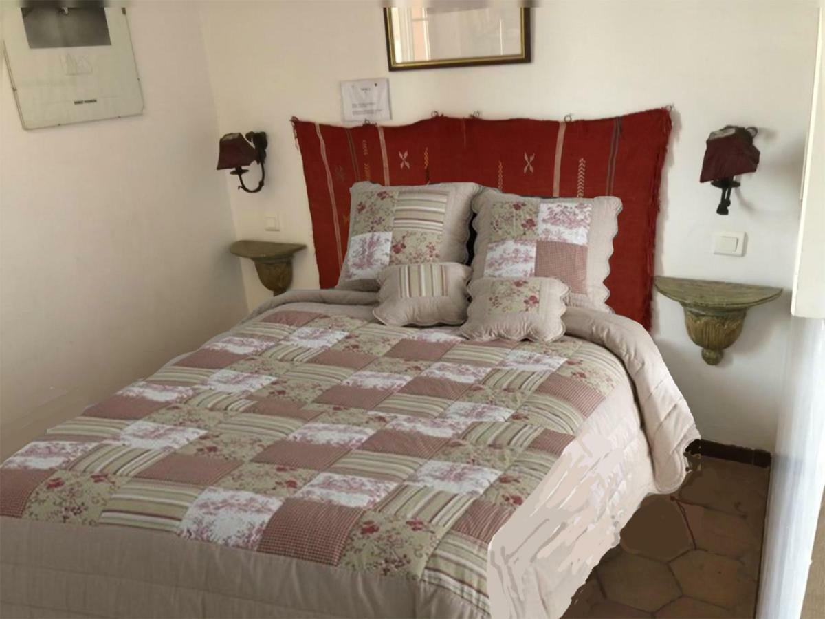Maison de pêcheur à Porquerolles Extérieur photo