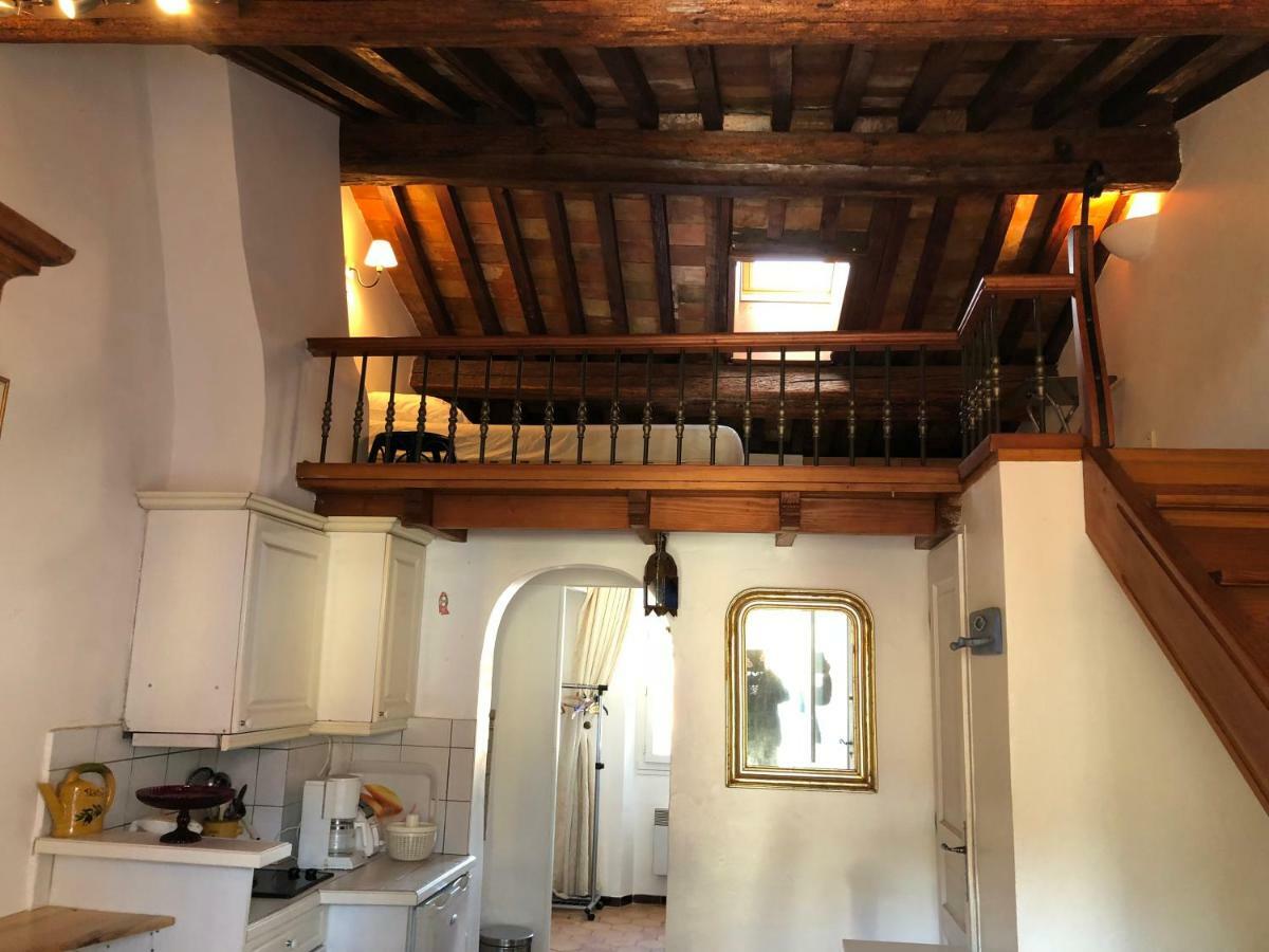 Maison de pêcheur à Porquerolles Extérieur photo